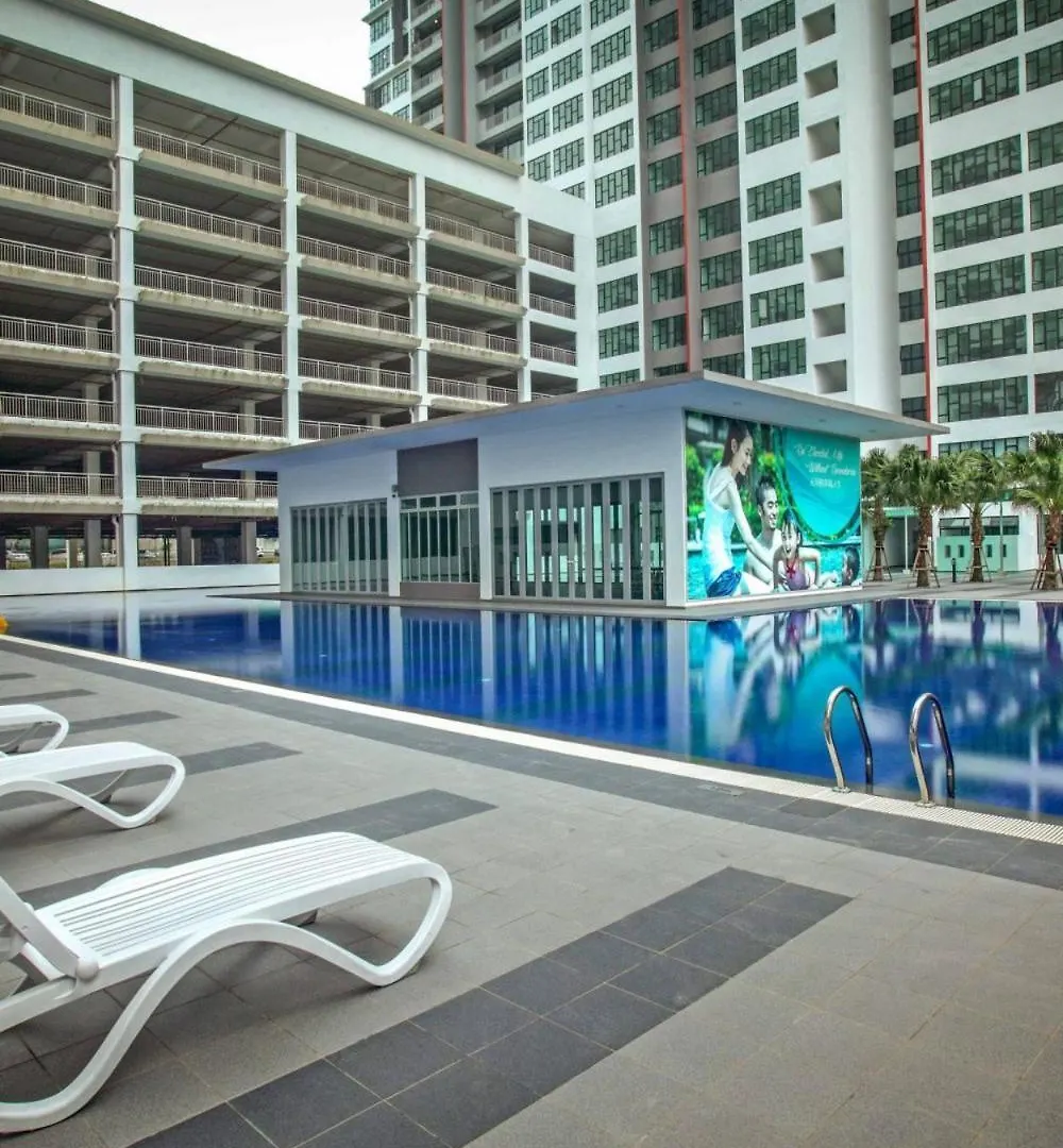 Jb Austin Perdana Tidy Simple Comfy 2Br5Pax Apartment Johor Bahru
