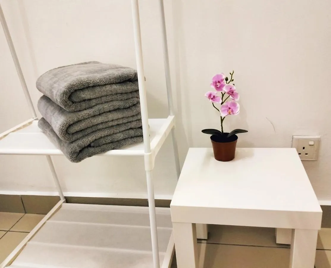 Jb Austin Perdana Tidy Simple Comfy 2Br5Pax Apartment Johor Bahru 0*,