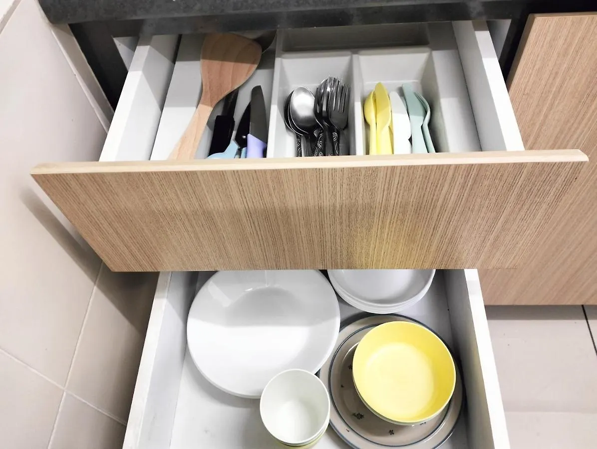 Jb Austin Perdana Tidy Simple Comfy 2Br5Pax Apartment Johor Bahru