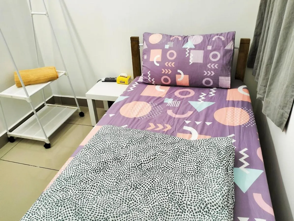 Jb Austin Perdana Tidy Simple Comfy 2Br5Pax Apartment Johor Bahru